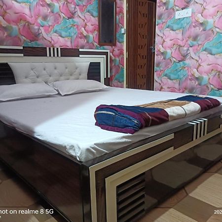 Maa Gauri Paying Guest House 瓦拉纳西 外观 照片